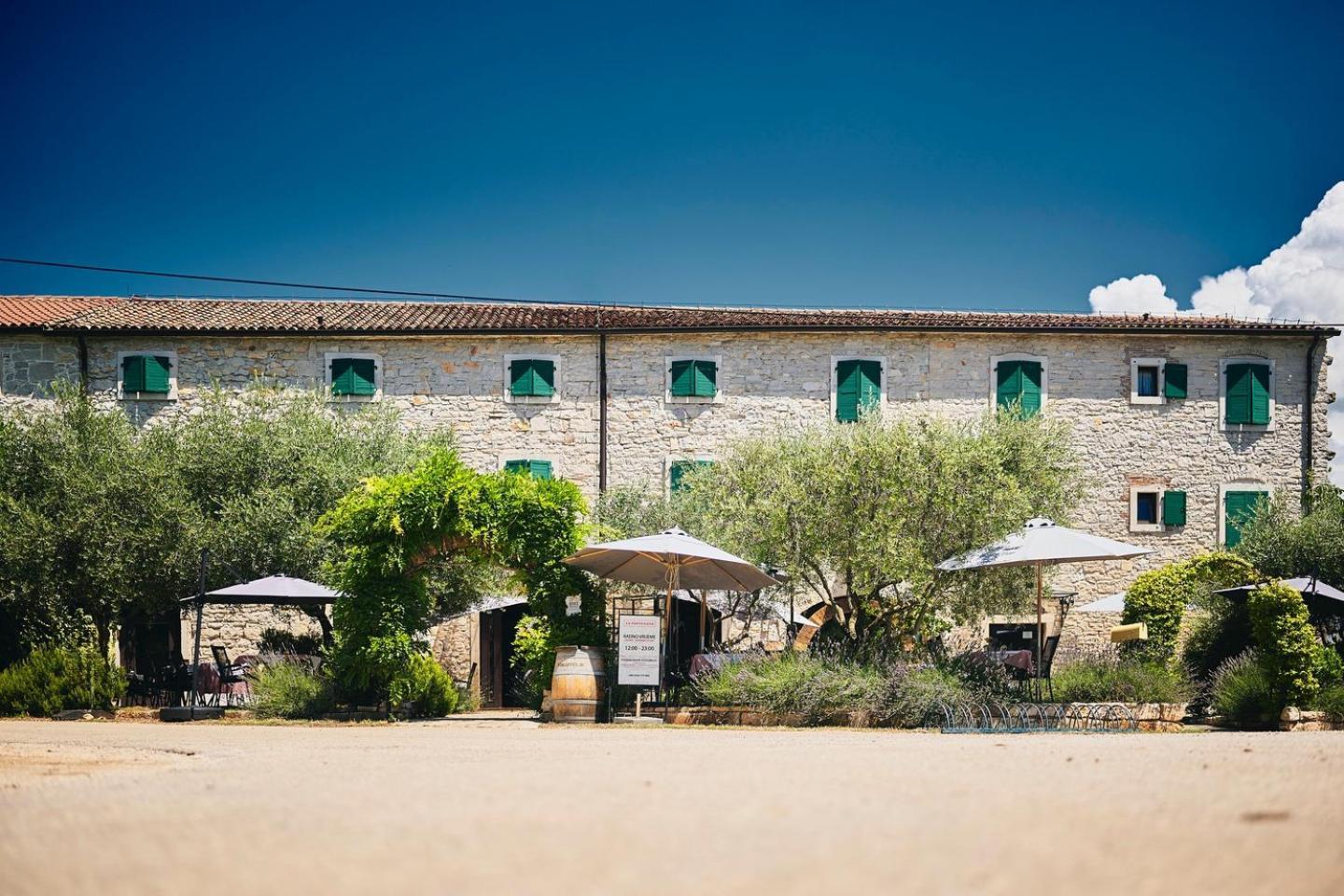 Casa Romantica La Parenzana Buje Exterior foto